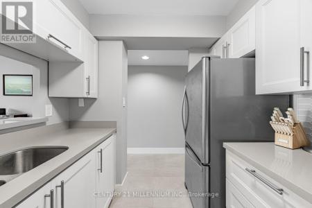 3 HICKORY TREE ROAD, Toronto (weston), Ontario M9N 3W5, CANADÁ