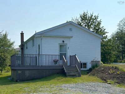 44 BISSETT LAKE ROAD, Cole Harbour, Nowa Szkocja B2V 2T3, Kanada