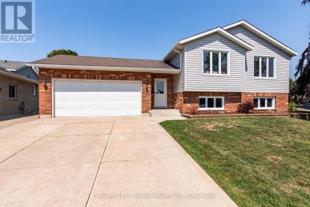 423 ST CLAIR COURT, Kincardine, オンタリオ N2Z 3B4, カナダ