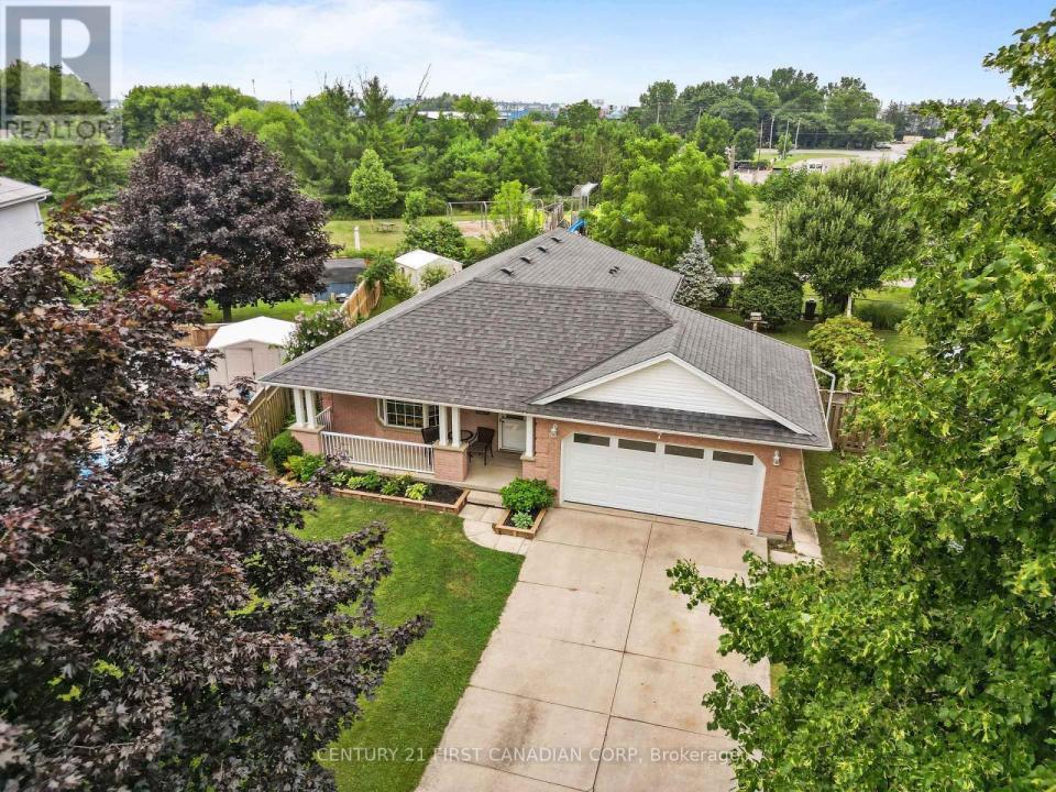 7 SIFTON DRIVE, St. Thomas, Ontario N5R 6C6, Canada