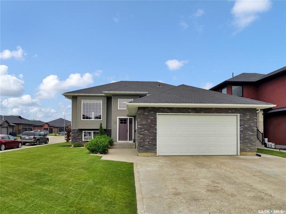 121 KINSMEN CRESCENT, Martensville, Saskatchewan S0K 0A2, Canada