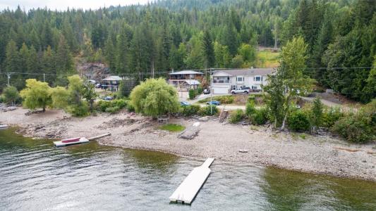 3610 EAGLE BAY ROAD, Eagle Bay, British Columbia V0E 1T0, Canada