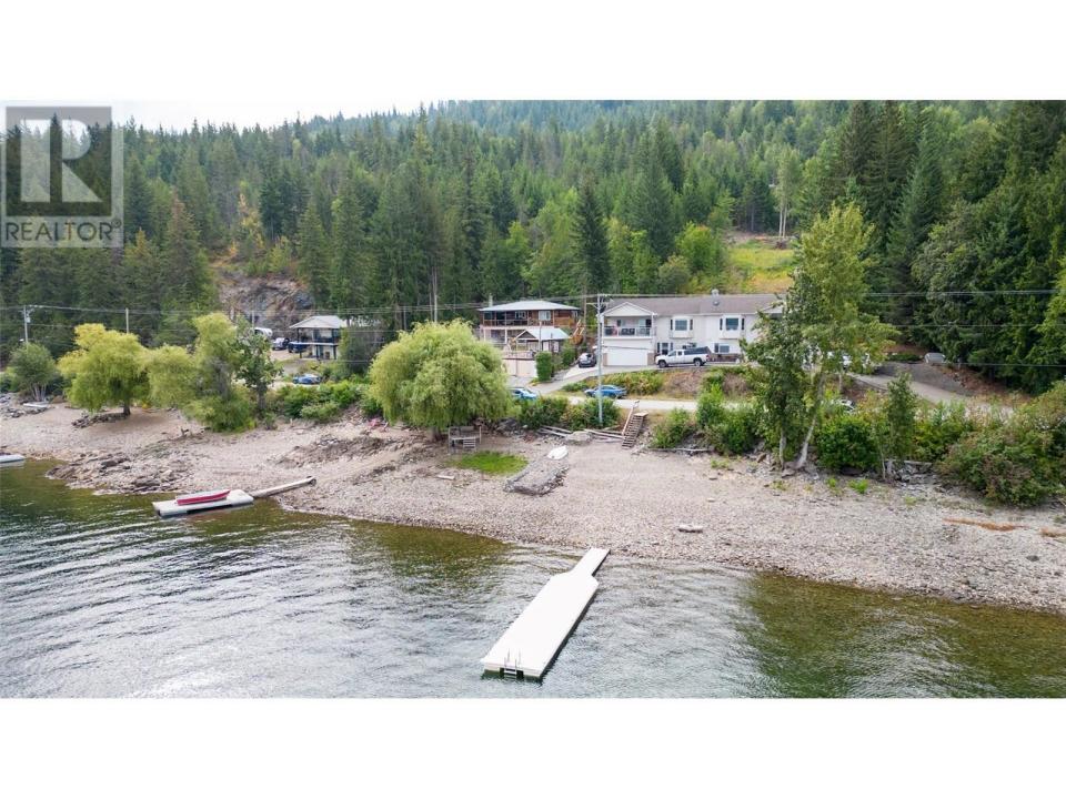 3610 EAGLE BAY ROAD, Eagle Bay, Colúmbia Britânica V0E 1T0, Canadá