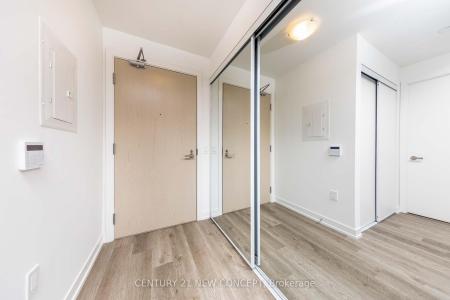 55 COOPER STREET, Toronto, Ontario M5E 0G1, Canada