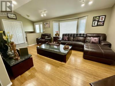 2802 OTTER ROAD, Quesnel, Colombia Británica V2J 6L4, Canadá