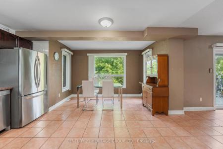 21 BRENT ROAD, East Gwillimbury, Ontario L9N 1R9, Canada
