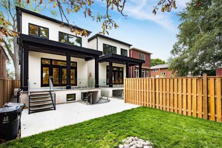 60A BURLINGAME ROAD, Toronto, Ontario M8W 1Y8, Canada