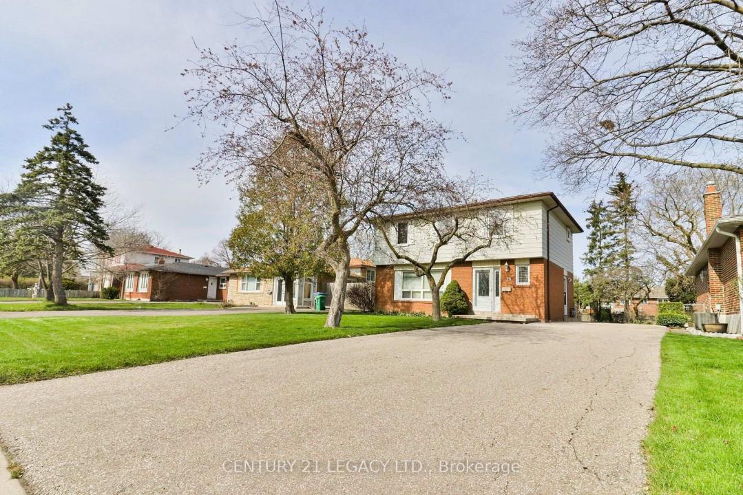 25 EDENBOROUGH DRIVE, Brampton, أونتاريو L6T 3A2, كندا