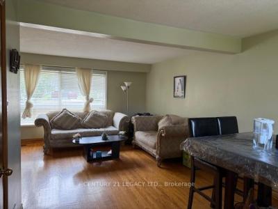 25 EDENBOROUGH DRIVE, Brampton, أونتاريو L6T 3A2, كندا