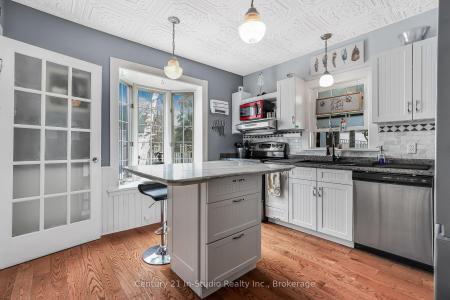 356 THIRD STREET, Midland, Ontario L4R 3S7, Canadá