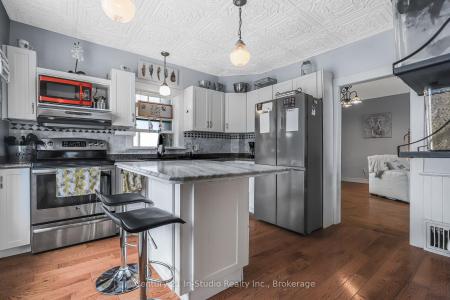 356 THIRD STREET, Midland, Ontario L4R 3S7, Canadá