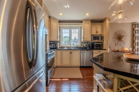 161 SPRUCE COURT, West Nipissing, Ontario P2B 3N6, Canada
