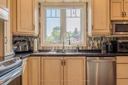 161 SPRUCE COURT, West Nipissing, Ontario P2B 3N6, Canada