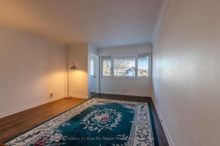 994 PREMIER ROAD, North Bay, Онтарио P1A 2H8, Канада