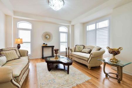 9 CRANLEY ROAD, East Gwillimbury, オンタリオ L9N 0T7, カナダ