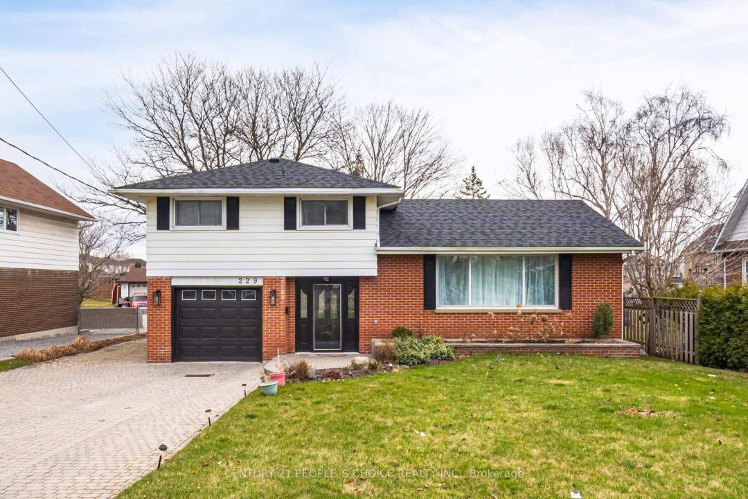 229 LIBERTY STREET N, Clarington, Ontario L1C 2M6, Canadá