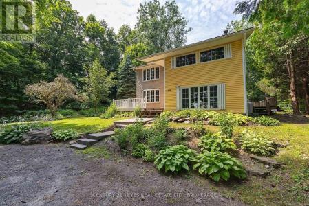 68 OLD RIVER ROAD WEST, Leeds And The Thousand Islands, Ontario K0E 1R0, Kanada
