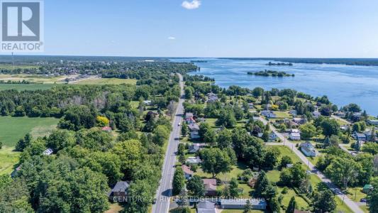 12084 LAKESHORE DRIVE, South Dundas, オンタリオ K0C 1X0, カナダ