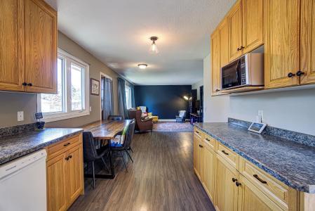 244 50 AVENUE E, Claresholm, Alberta T0L 0T0, Canada