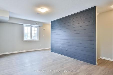 51 FERNDALE DRIVE, Barrie, 安大略省 L4N 5W9, 加拿大