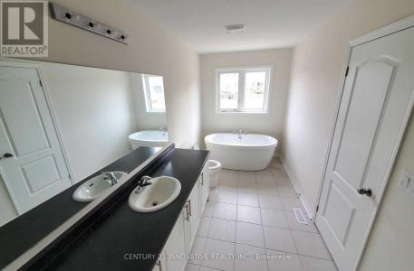 2572 WINTER WORDS DRIVE, Oshawa (windfields), Ontario L1H 7K4, Canadá