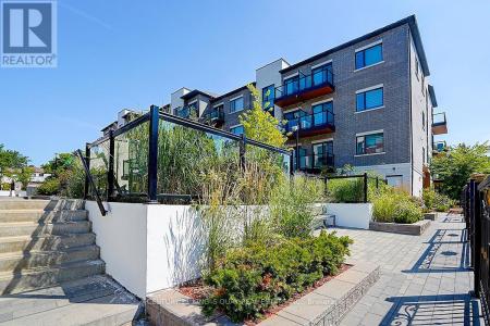 200 CHESTER LE BOULEVARD, Toronto (l'amoreaux), Ontario M1W 0A9, Canada