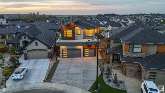 4712 KNIGHT CLOSE SW, Edmonton, Alberta T6W 4V6, Canada