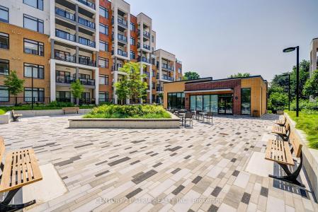 135 CANON JACKSON DRIVE, Toronto, Ontario M6M 0C3, Canada