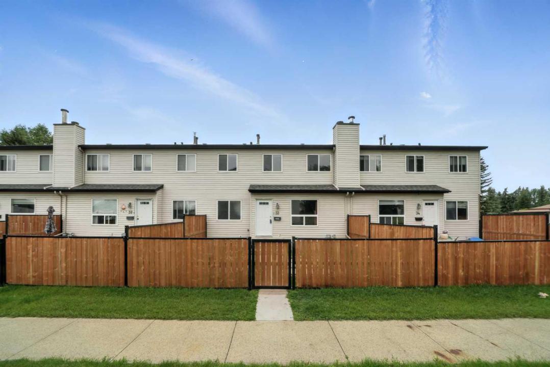 20 ALFORD AVENUE, Red Deer, 앨버타주 T4R 1G8, 캐나다