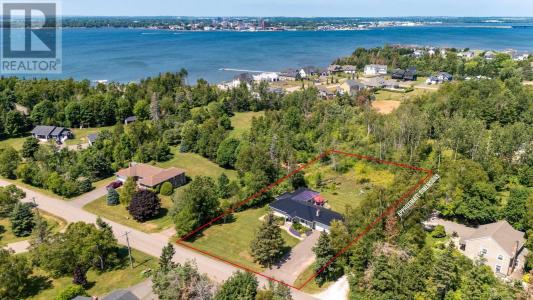 40 LANGLEY ROAD, Stratford, Остров Принца Эдуарда C1B 2K3, Канада