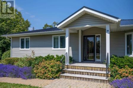 40 LANGLEY ROAD, Stratford, Остров Принца Эдуарда C1B 2K3, Канада