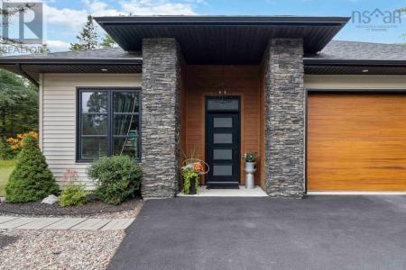 20 PENTZ LAKE DRIVE, Mount Uniacke, Новая Шотландия B0N 1Z0, Канада