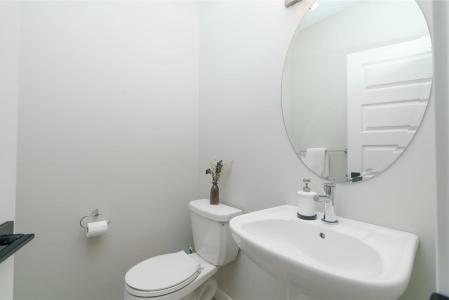 163 CRESTMONT DRIVE, Winnipeg, Manitoba R3X 0S1, Canada