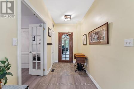 24 ONTARIO STREET, Bracebridge (macaulay), Ontario P1L 2H5, Canadá