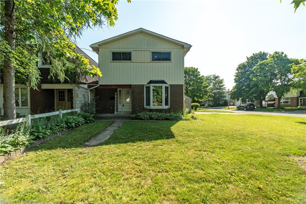 4 TAMARACK COURT, Cambridge, أونتاريو N3C 3A8, كندا