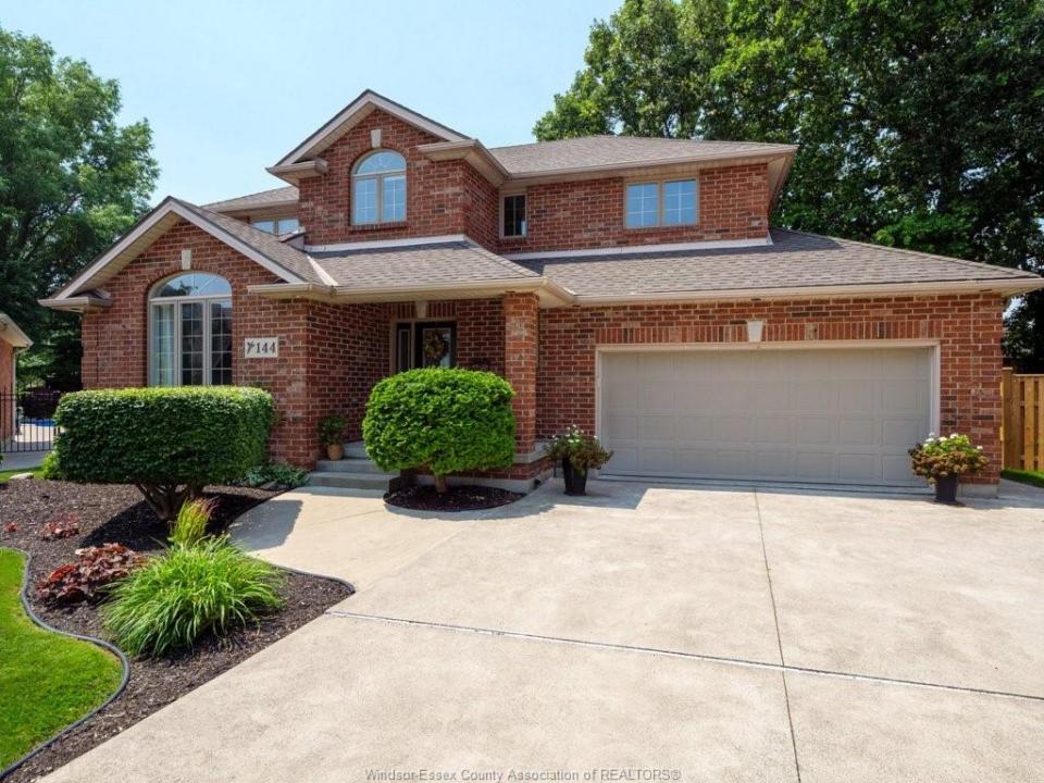 144 PHEASANT RUN, Lakeshore, Ontario N8L 0Z7, Canadá