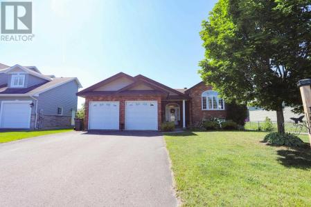 150 PAGEANT DR, Sault Ste. Marie, Ontario P6B 5S9, Canadá