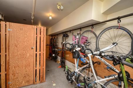 3225 ALDER ST, Victoria, 不列颠哥伦比亚省 V8X 1P3, 加拿大