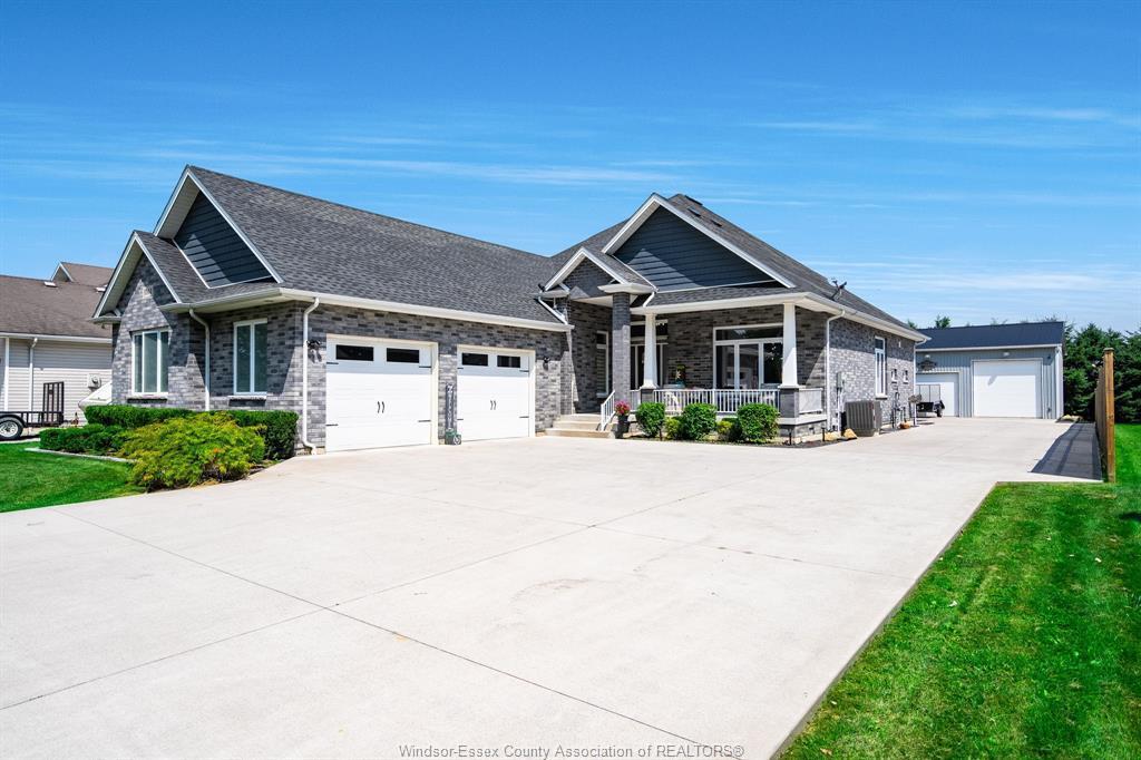 1944 HERITAGE ROAD, Kingsville, Ontario N9Y 2E6, Canada
