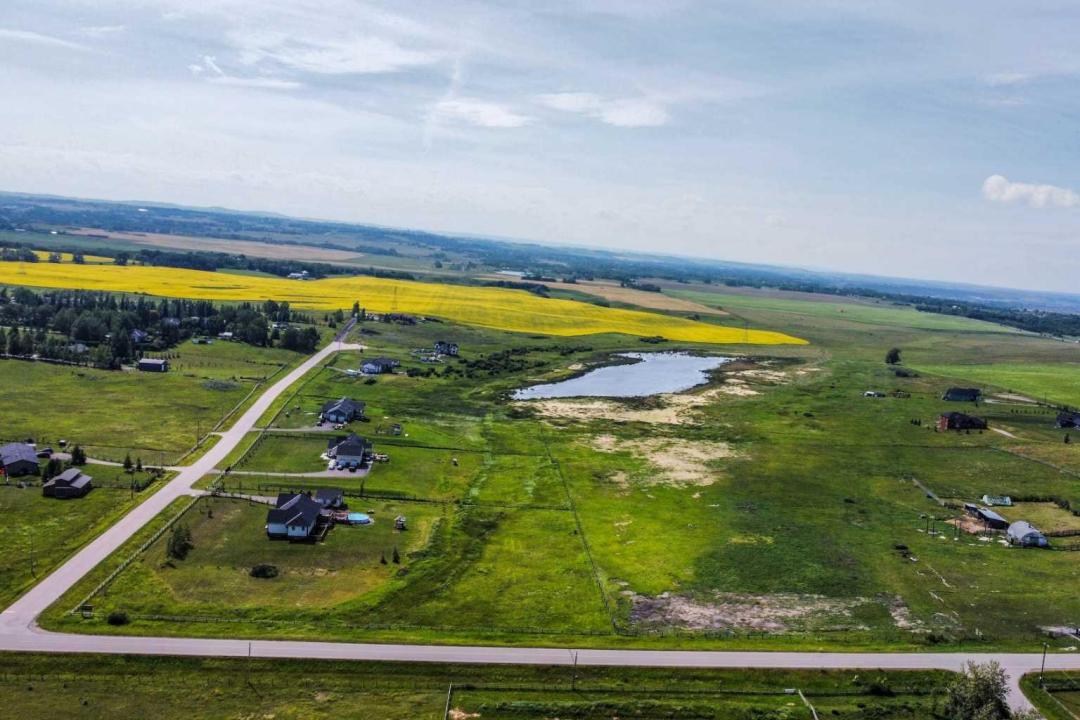 80 STREET E, Rural Foothills County, Alberta T1S 3W7, Canada