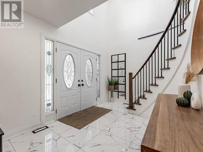4631 DUNEDIN CRESCENT, Mississauga (hurontario), 安大略省 L5R 1M3, 加拿大