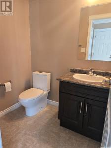 1805 3RD STREET, Estevan, ססקצ'ואן S4A 0T1, קנדה
