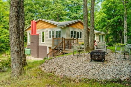80  Ch. Ojai, Chelsea, Quebec J9B 1Y7, Canada