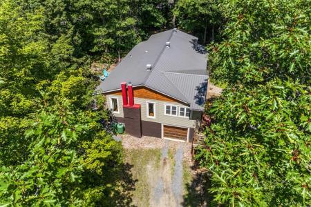 80  Ch. Ojai, Chelsea, Quebec J9B 1Y7, Canada