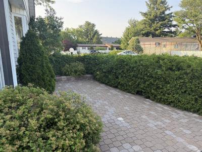 465  27e avenue du Domaine, Sainte-Marthe-sur-le-Lac, Québec J0N 1P0, Canada