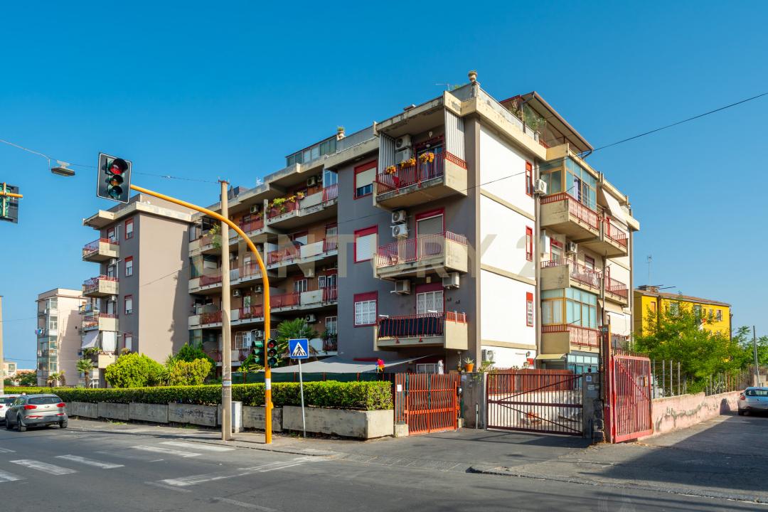 Via Pietro Novelli, Catania, Sicilia 95127, Italia