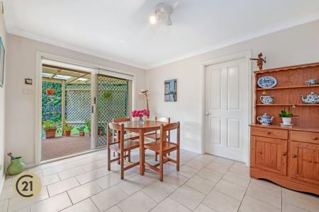 2/17 Folkestone Place, Dural, NSW 2158, אוסטרליה 