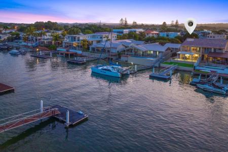 2/33 Mooloolah Drive, Minyama, QLD 4575, Úc