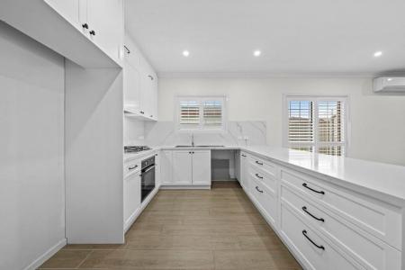 24 Mcilvenie Street, Canley Heights, NSW 2166, Avustralya