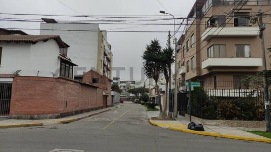 Enrique Salazar Barreto , Lima, Lima 00001, Peru